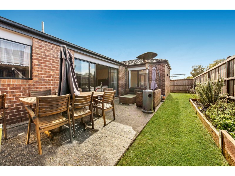 7 Carambola Place, Berwick VIC 3806