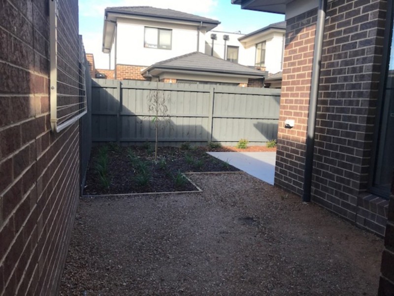 16 Juncus Street, Narre Warren VIC 3805