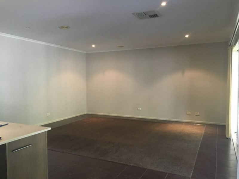 5 Sunhill Way, Berwick VIC 3806