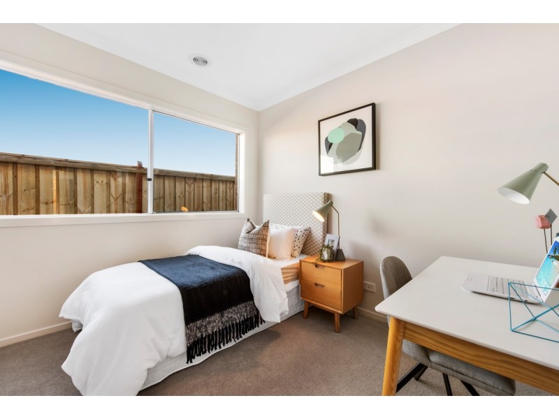 56 Poe Circuit, Officer VIC 3809