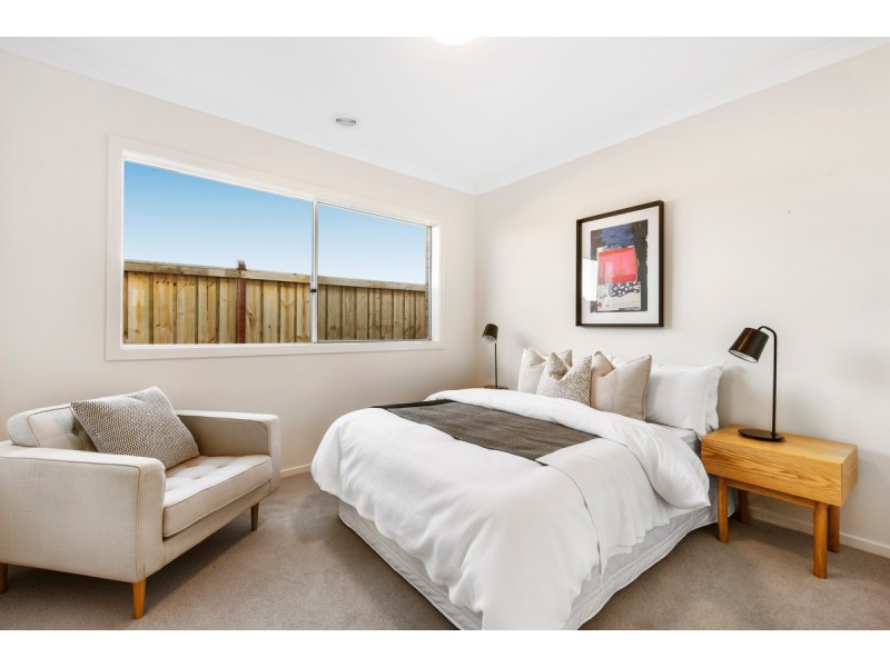 56 Poe Circuit, Officer VIC 3809