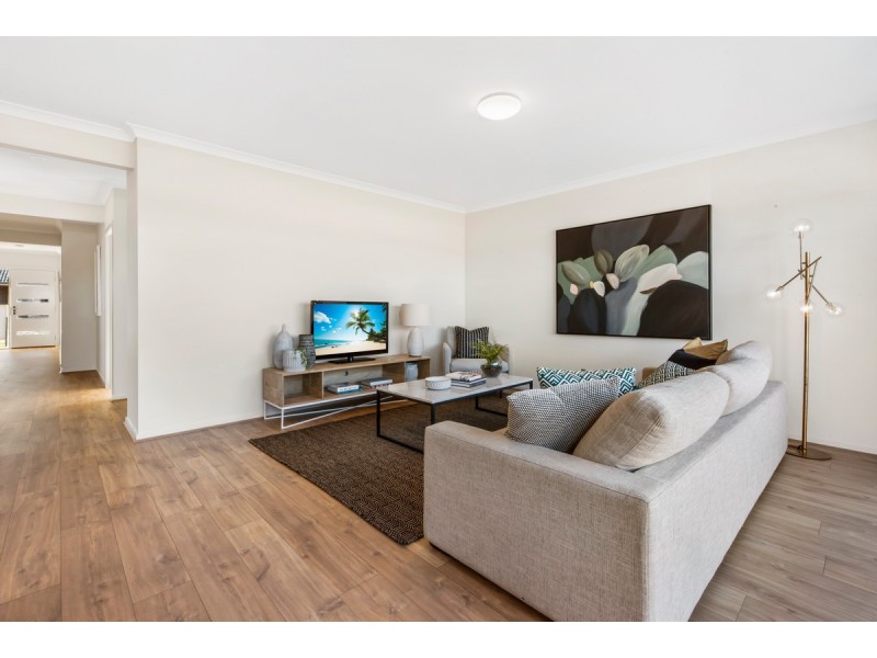 56 Poe Circuit, Officer VIC 3809