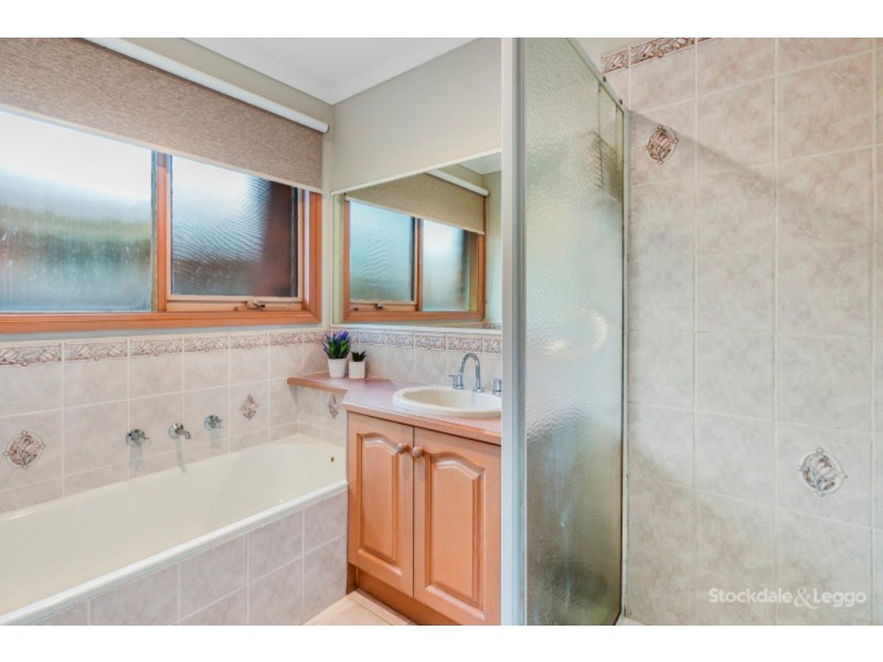 9 Ainsleigh Court, Narre Warren VIC 3805