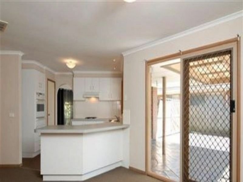 10 Penhurst Street, Narre Warren VIC 3805