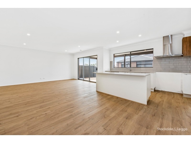 16 Amazon Avenue, Clyde VIC 3978