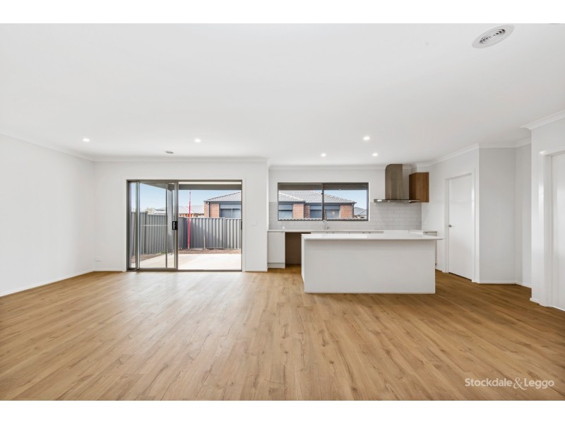 16 Amazon Avenue, Clyde VIC 3978