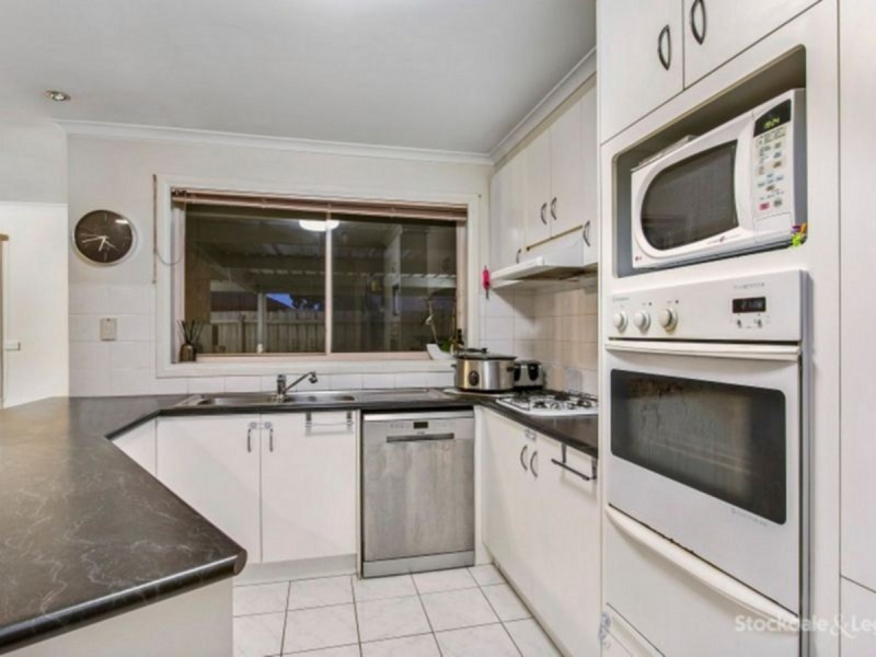 10 Angel Close, Narre Warren South VIC 3805