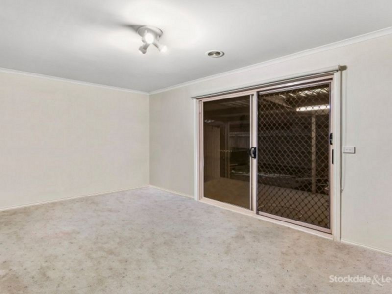 10 Angel Close, Narre Warren South VIC 3805