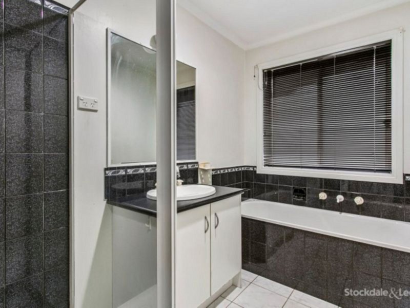 10 Angel Close, Narre Warren South VIC 3805