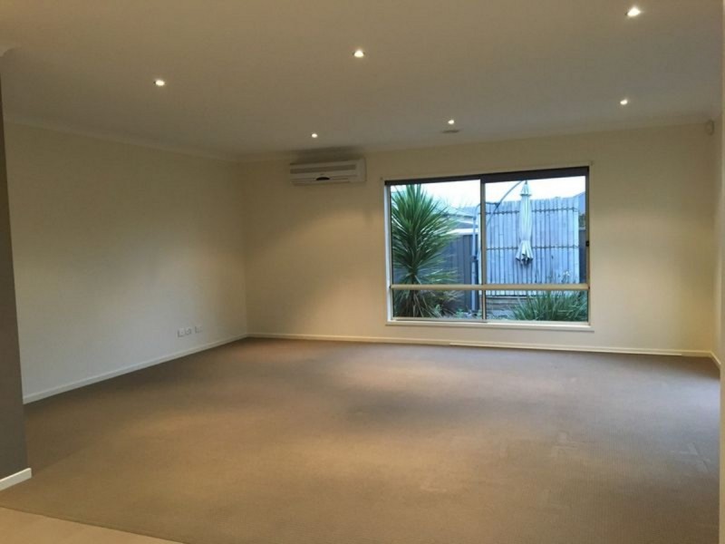 41 Everly Circuit, Pakenham VIC 3810