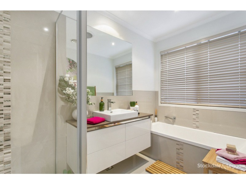 83 Strathaird Drive, Narre Warren South VIC 3805