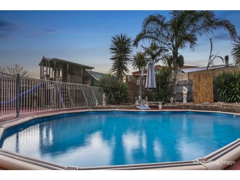 83 Strathaird Drive, Narre Warren South VIC 3805