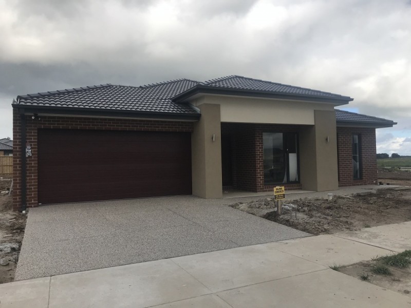 4 Carpathian Drive, Clyde North VIC 3978