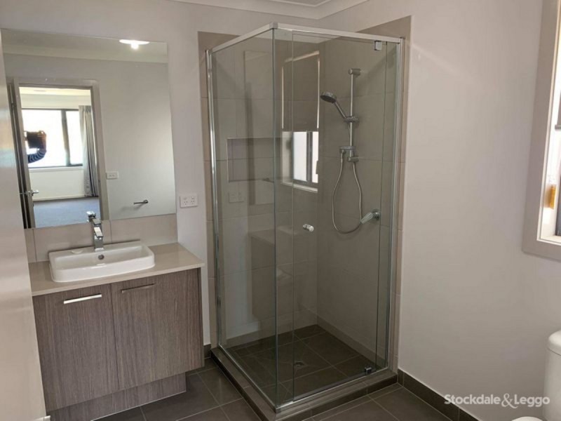 94 New Grange Boulevard, Clyde North VIC 3978