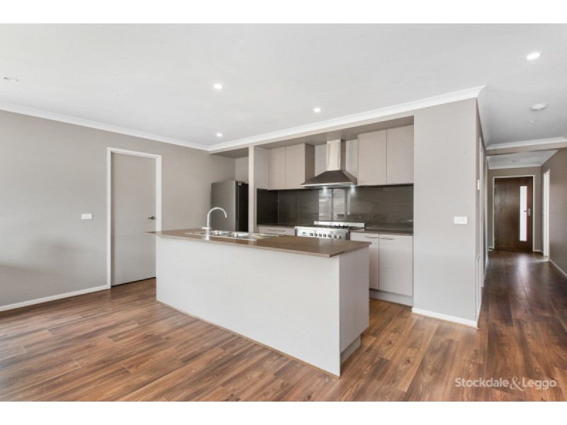 84 Lincoln Avenue, Officer VIC 3809