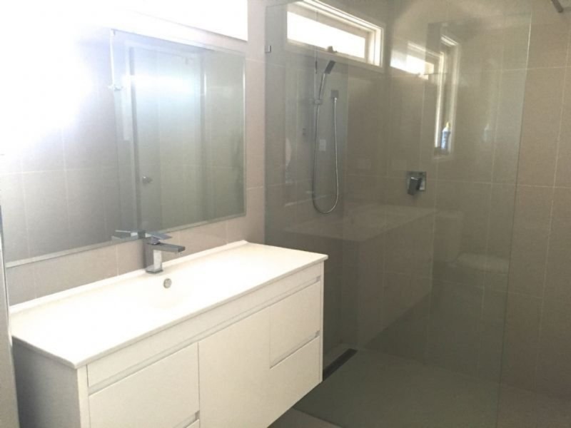 9 Mahon Crescent, Narre Warren VIC 3805