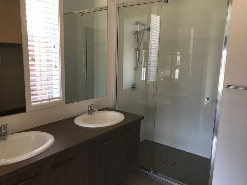 50 Clydevale Avenue, Clyde North VIC 3978