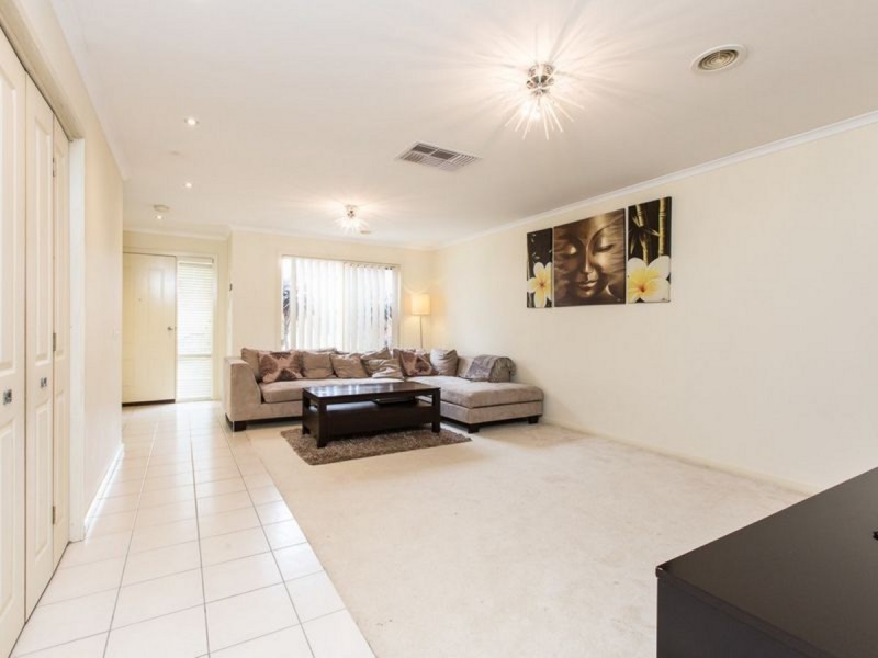 20 Henning Avenue, Lynbrook VIC 3975