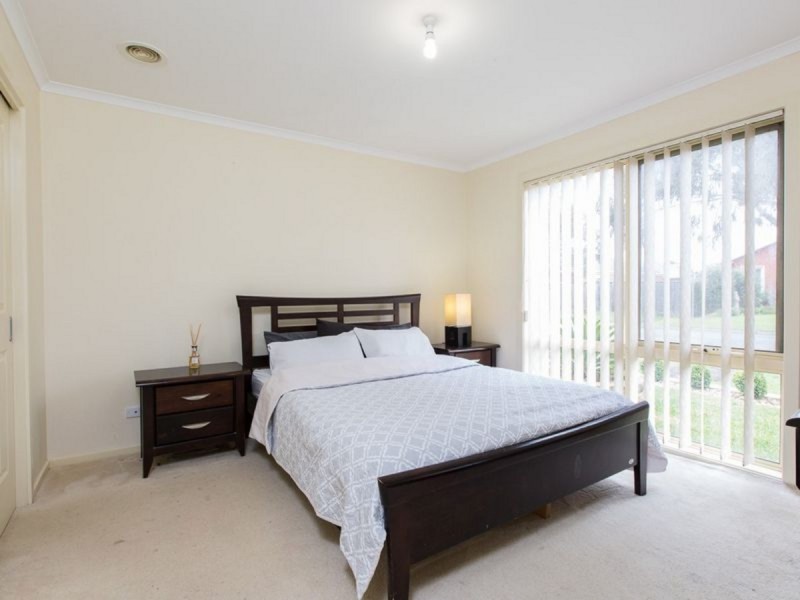 20 Henning Avenue, Lynbrook VIC 3975
