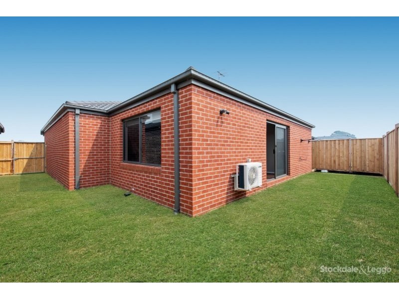 84 Lincoln Avenue, Officer VIC 3809