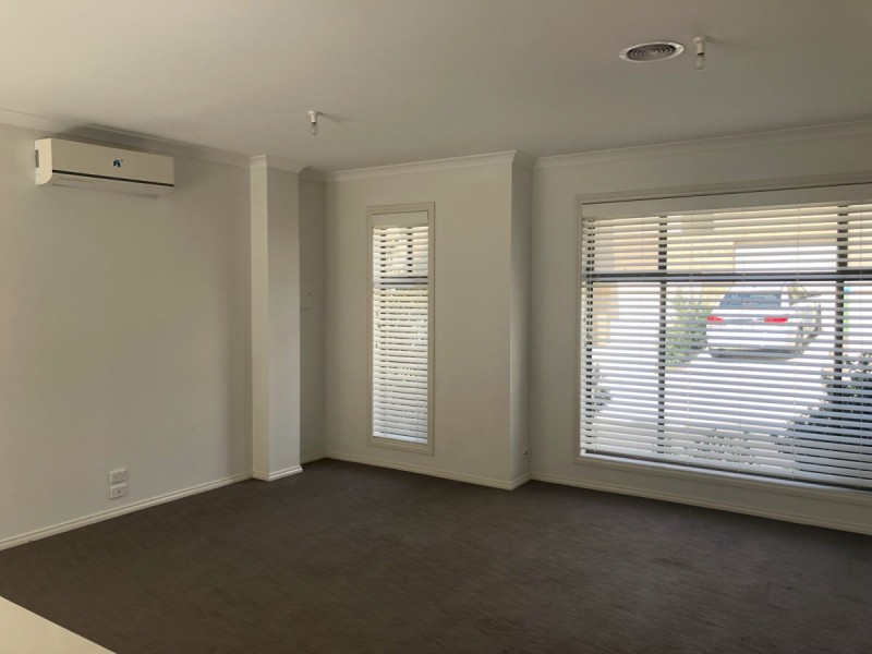 10/10-12 Innes Court, Berwick VIC 3806