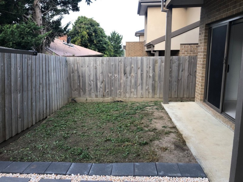 10/10-12 Innes Court, Berwick VIC 3806