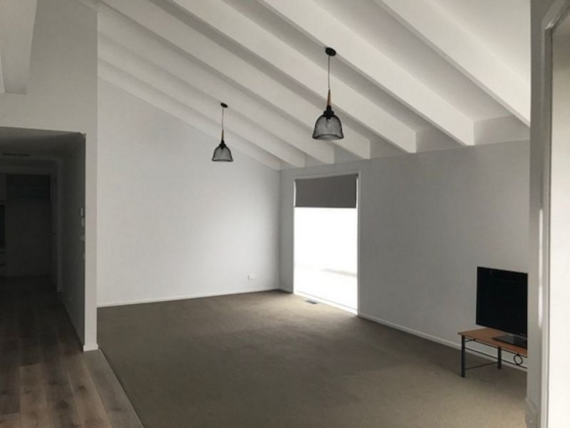 1/2 Redgum Place, Narre Warren VIC 3805