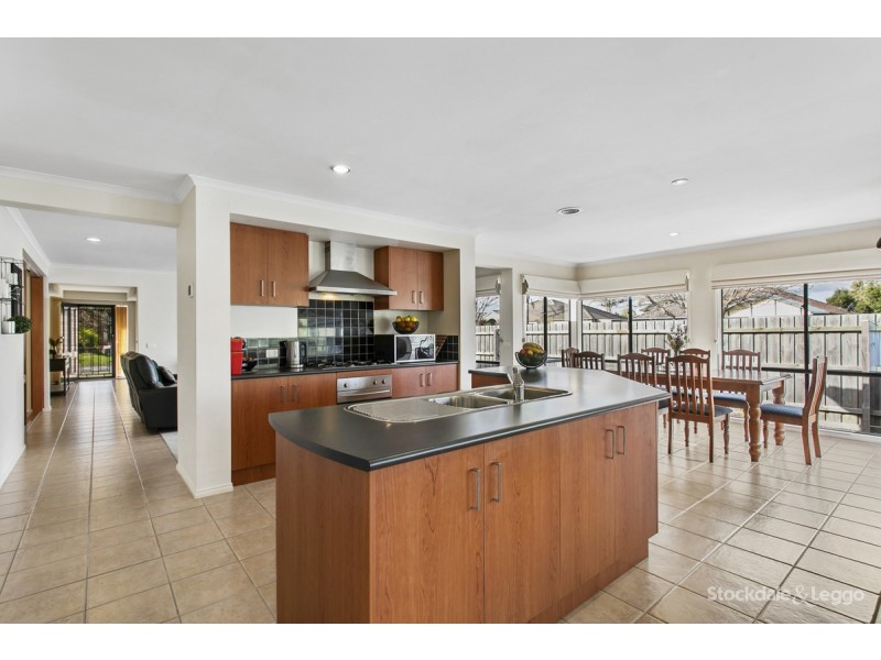 1 Ardenne Court, Narre Warren South VIC 3805