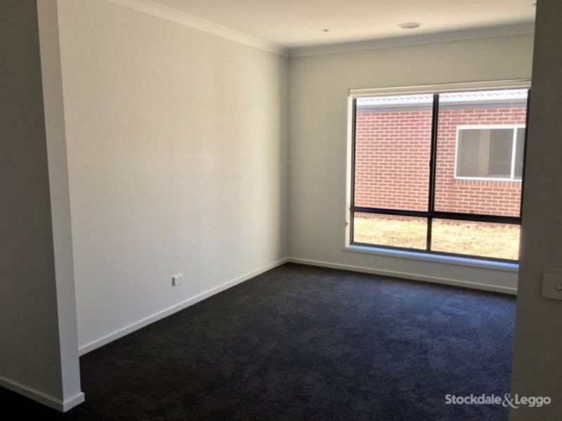 12 Gemma Street, Cranbourne East VIC 3977