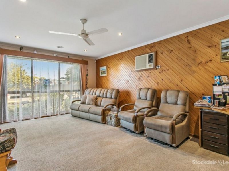 16 Ireland Avenue, Narre Warren VIC 3805