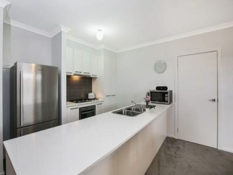 41 Sallys Run, Hampton Park VIC 3976