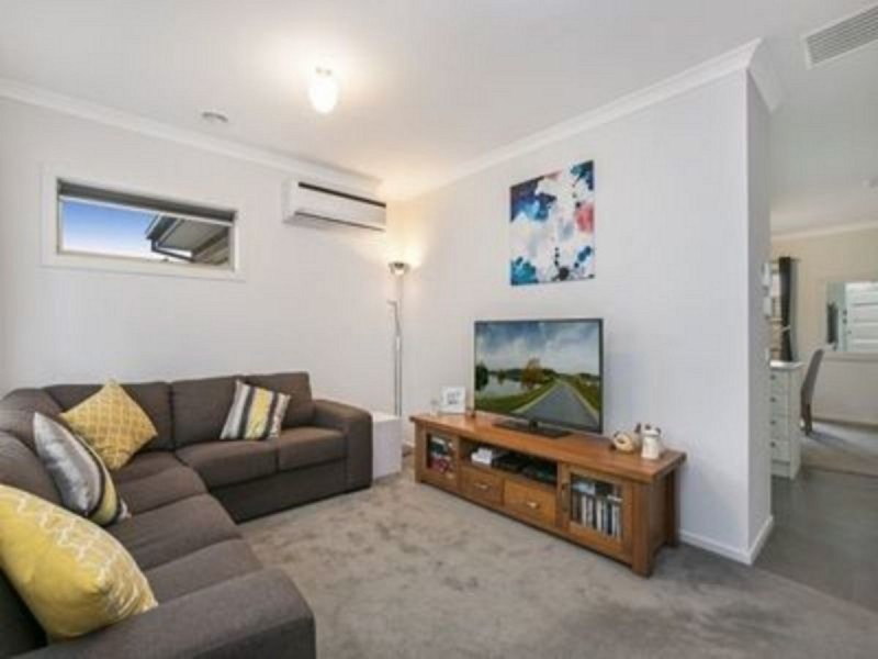 41 Sallys Run, Hampton Park VIC 3976