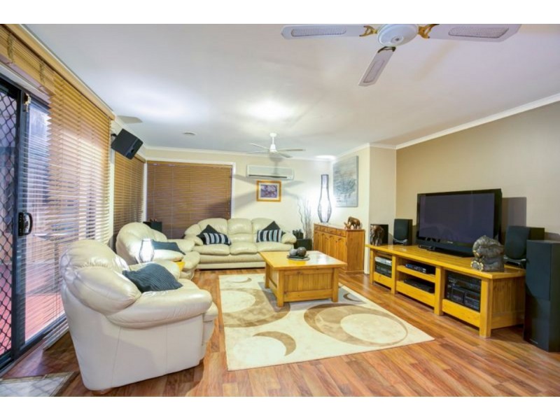 4 Foxwood Drive, Cranbourne East VIC 3977