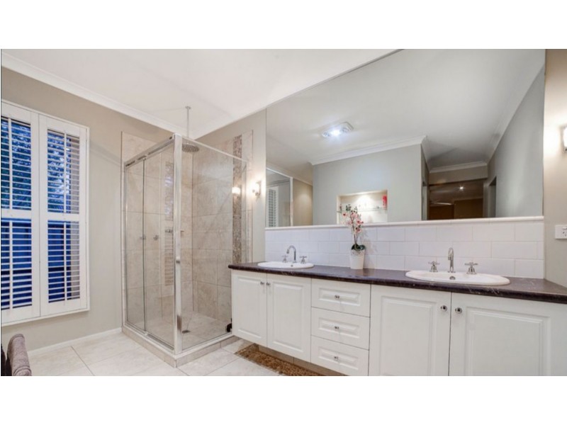 17 Premier Drive, Berwick VIC 3806