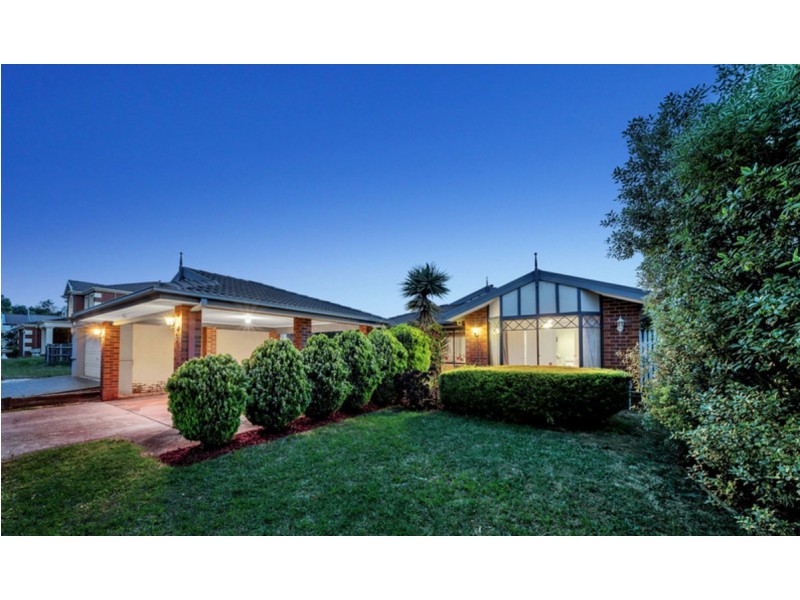 9 Canterbury Close, Narre Warren VIC 3805