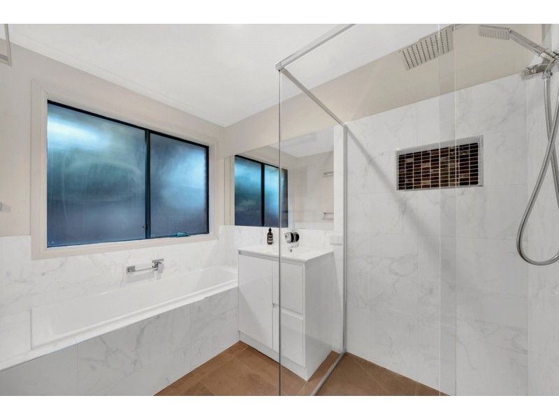 9 Canterbury Close, Narre Warren VIC 3805