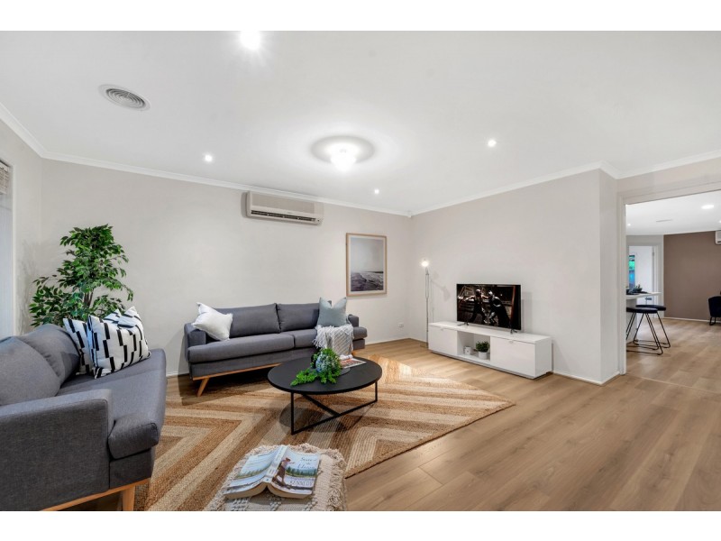 9 Canterbury Close, Narre Warren VIC 3805