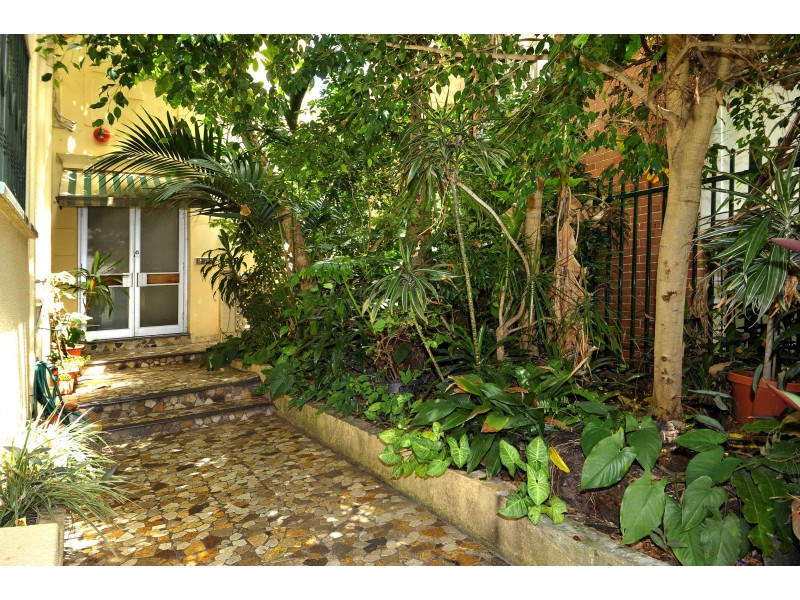 10/1 Hughes Street, Potts Point NSW 2011