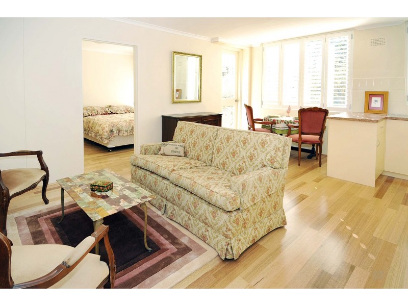 13/90 Elizabeth Bay Road, Potts Point NSW 2011