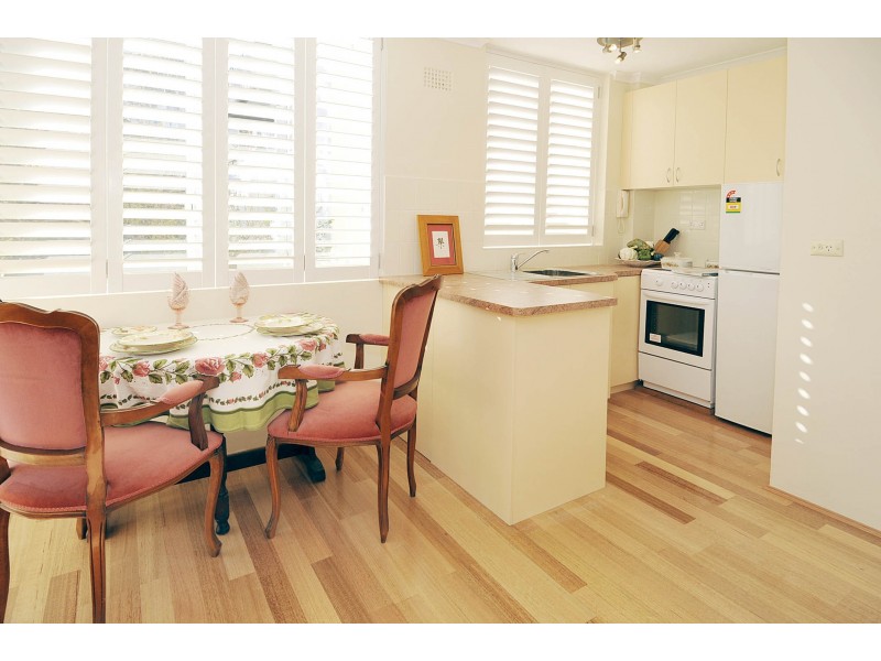 13/90 Elizabeth Bay Road, Potts Point NSW 2011