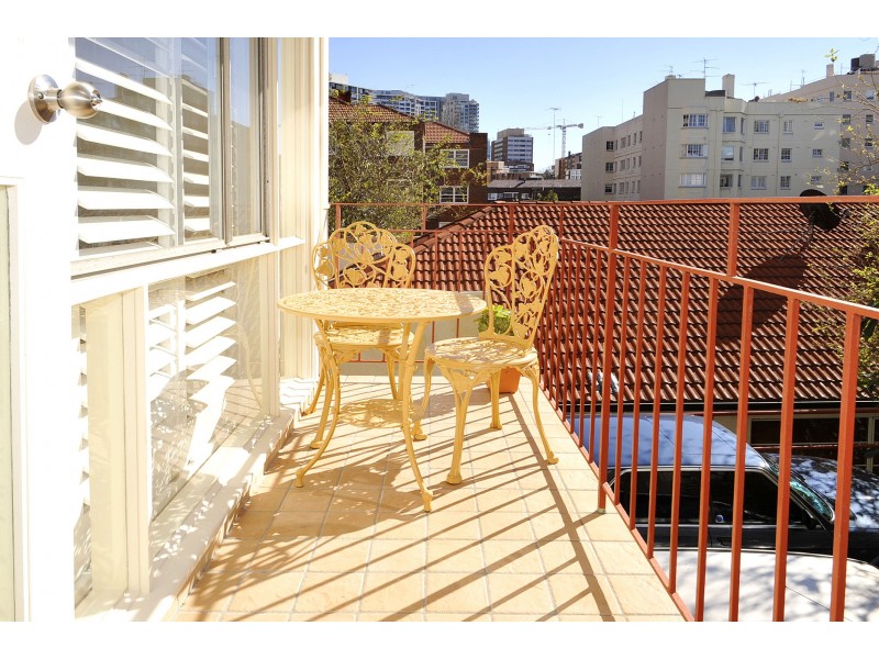 13/90 Elizabeth Bay Road, Potts Point NSW 2011