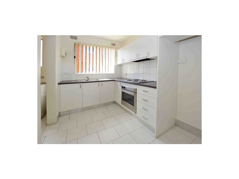 2/11 Station Street West, Harris Park NSW 2150