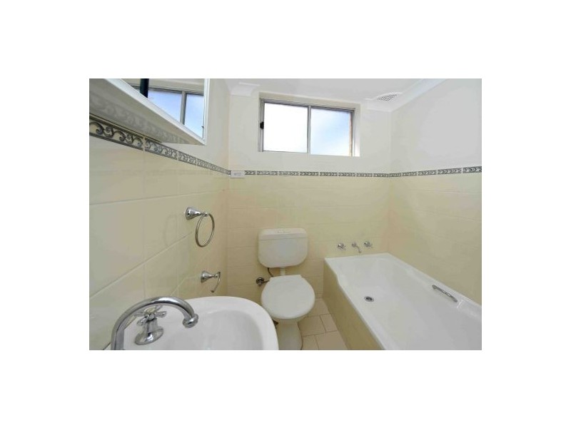 13/11 Station Street West, Parramatta NSW 2150