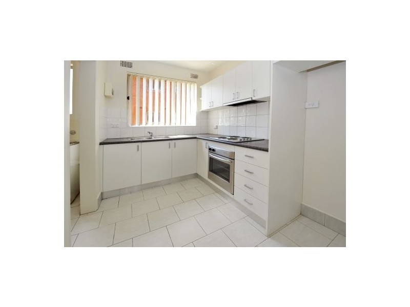 2/11 Station Street West, Parramatta NSW 2150