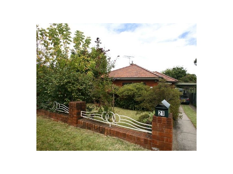 21 Nyora Street, Chester Hill NSW 2162