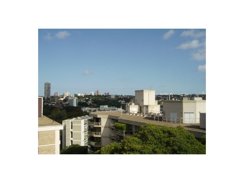 18/10 Barnclueth Square, Elizabeth Bay NSW 2011