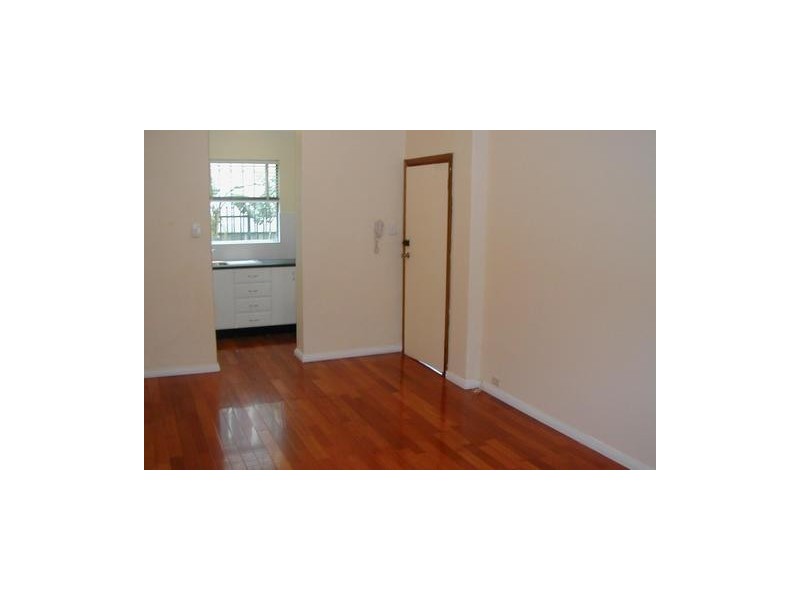 2/1 Hughes Street, Potts Point NSW 2011