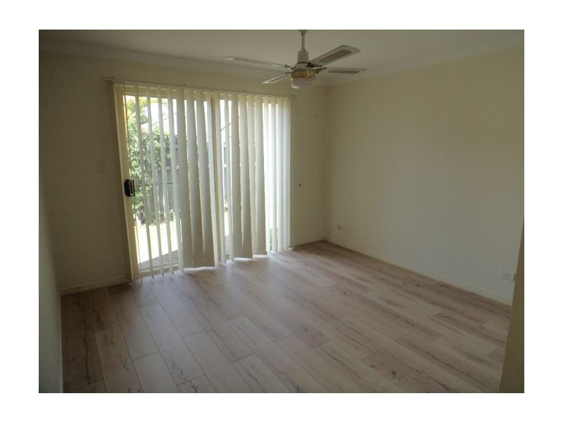 10,107 Arundel Drive, Arundel QLD 4214