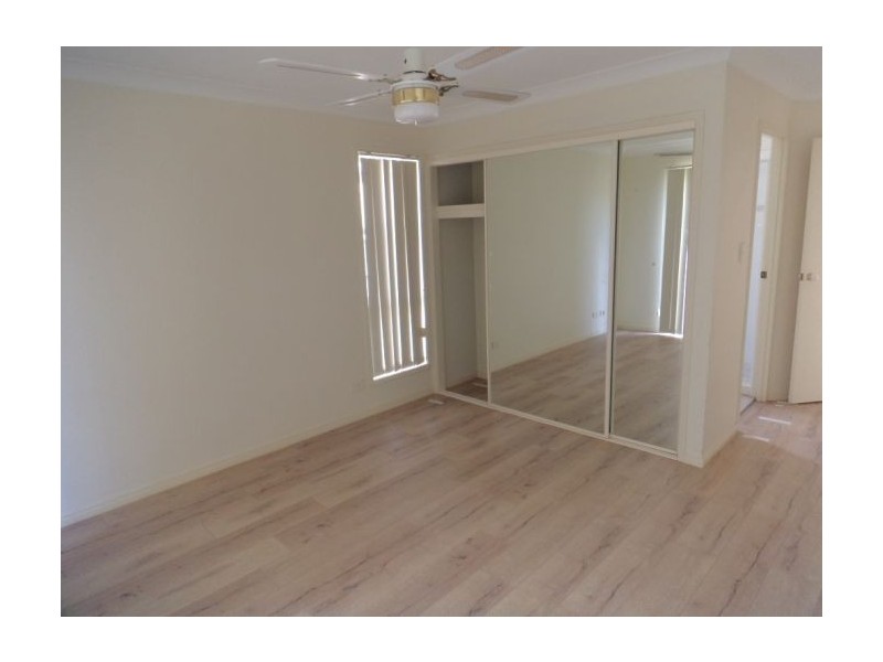 10,107 Arundel Drive, Arundel QLD 4214
