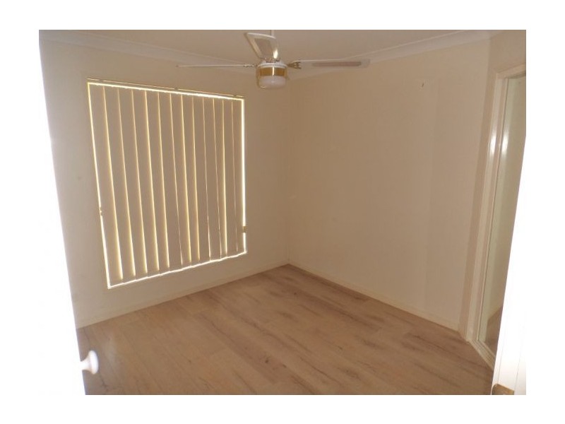 10,107 Arundel Drive, Arundel QLD 4214